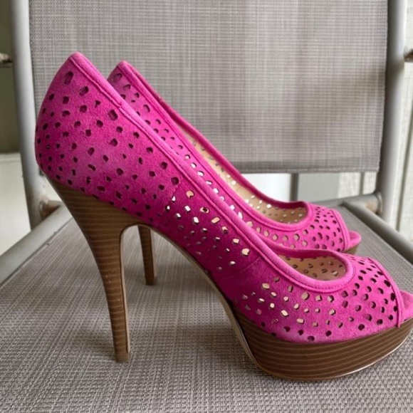 ENZO Pink Suede Sully Laser Cut Out Platform Heels NEW - Picture 3 of 9
